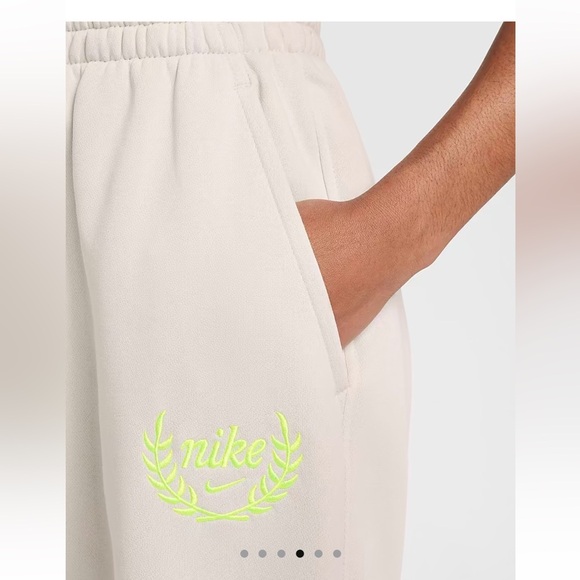 Nike Cream and Yellow Joggers with Elastic Waistband - Picture 4 of 7